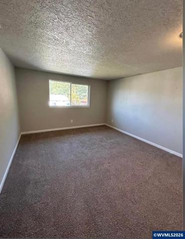 2194-2200 Navaho Court SE Salem OR 97306