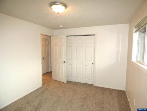 4016 45th Avenue NE Salem OR 97305