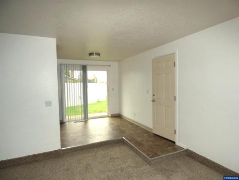 4016 45th Avenue NE Salem OR 97305