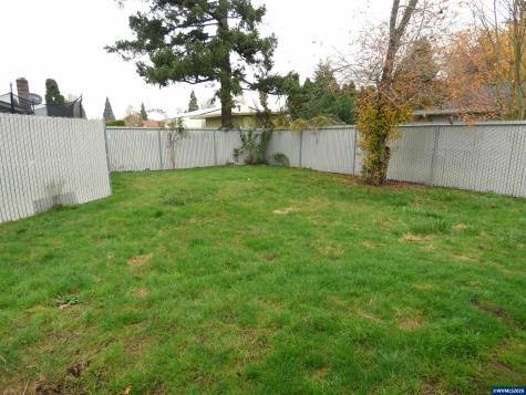 4016 45th Avenue NE Salem OR 97305