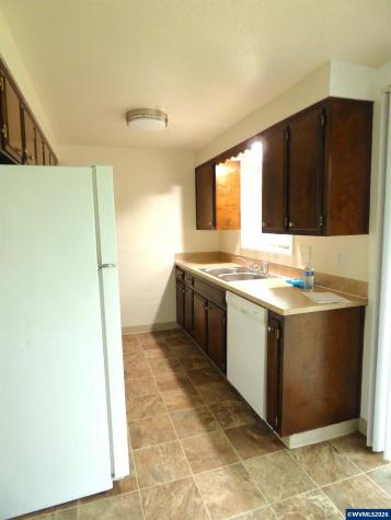 4016 45th Avenue NE Salem OR 97305