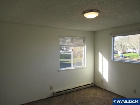 1480-1486 Salishan Street SE Salem OR 97302