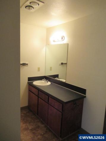 1480-1486 Salishan Street SE Salem OR 97302