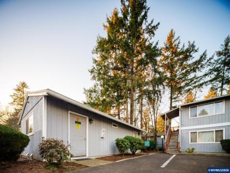 340 S Locust Street Canby OR 97013