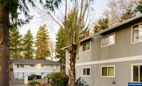340 S Locust Street Canby OR 97013