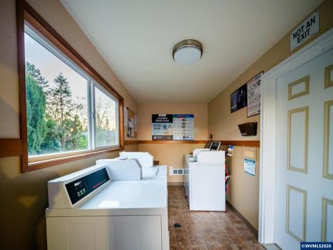 340 S Locust Street Canby OR 97013