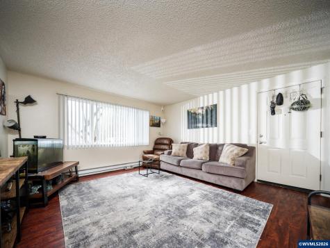 340 S Locust Street Canby OR 97013