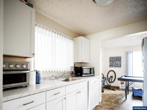 340 S Locust Street Canby OR 97013
