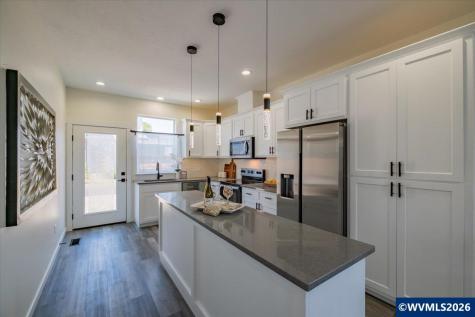 538 S 7th Street Independence OR 97351