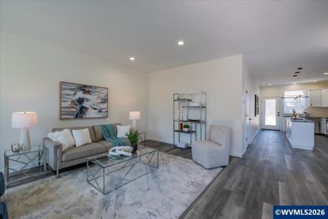 538 S 7th Street Independence OR 97351