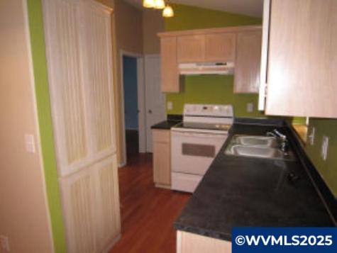 380 Owens (& 1102 Fairmount) Street S Salem OR 97302