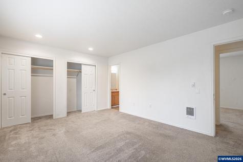 6946 Ridgetop (-6948) Drive NE Keizer OR 97303