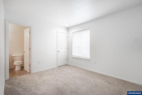 6946 Ridgetop (-6948) Drive NE Keizer OR 97303
