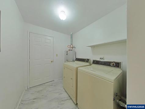 1080-1120 SW 35th Street Corvallis OR 97333