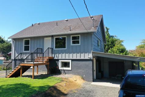 1039-1041 NE Grant Street Newport OR 97365