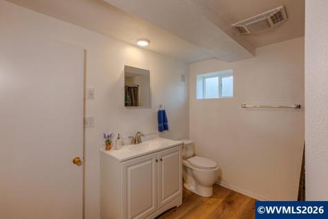 1039-1041 NE Grant Street Newport OR 97365