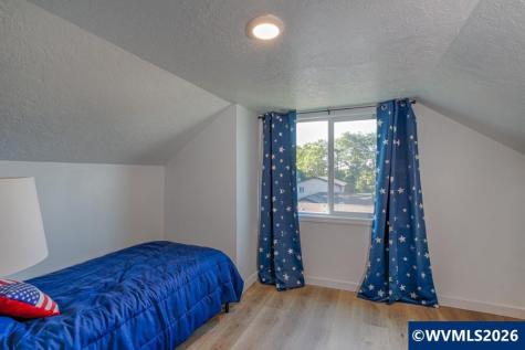 1039-1041 NE Grant Street Newport OR 97365