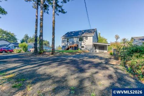 1039-1041 NE Grant Street Newport OR 97365