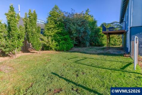 1039-1041 NE Grant Street Newport OR 97365
