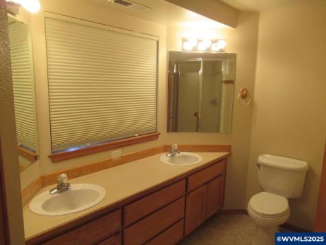 2572 & 2574 Arroyo Ridge Court NW Salem OR 97304