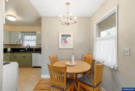 1123 17th (-1133) Street SE Salem OR 97302