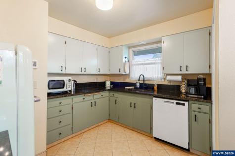 1123 17th (-1133) Street SE Salem OR 97302