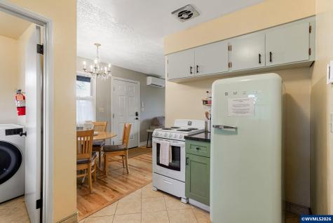 1123 17th (-1133) Street SE Salem OR 97302