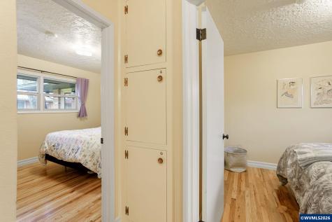 1123 17th (-1133) Street SE Salem OR 97302
