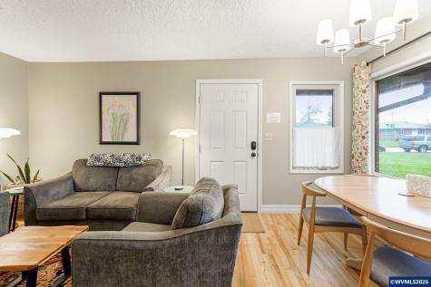 1123 17th (-1133) Street SE Salem OR 97302