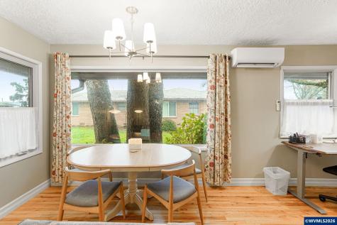 1123 17th (-1133) Street SE Salem OR 97302