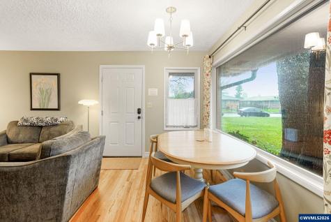 1123 17th (-1133) Street SE Salem OR 97302