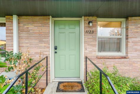 1123 17th (-1133) Street SE Salem OR 97302