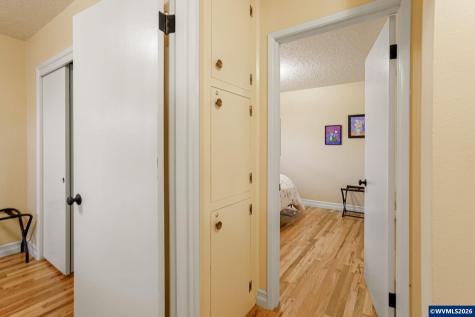1123 17th (-1133) Street SE Salem OR 97302