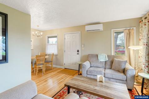 1123 17th (-1133) Street SE Salem OR 97302