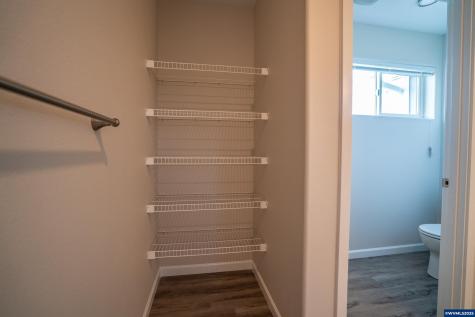 24 & 26 Sand Ridge Court Lebanon OR 97355
