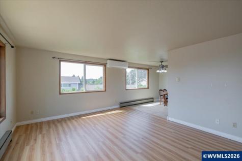 157 NE Fern Court Dallas OR 97338