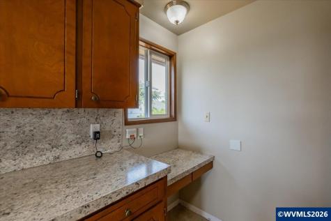 157 NE Fern Court Dallas OR 97338