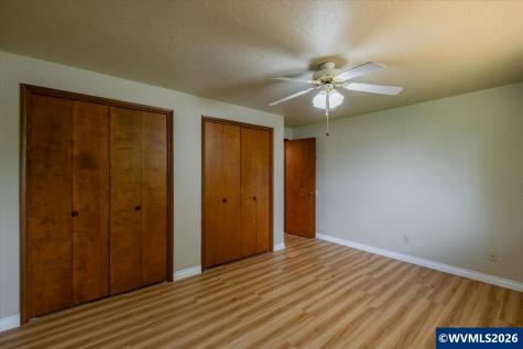 157 NE Fern Court Dallas OR 97338
