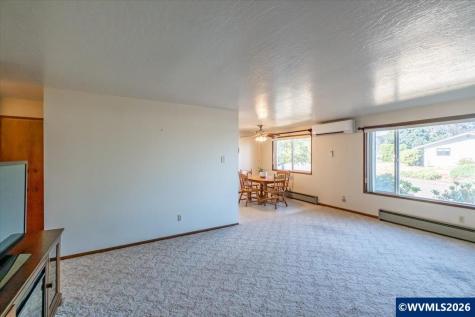 157 NE Fern Court Dallas OR 97338