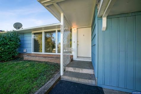 2806 Livingston -2808 Street NE Salem OR 97301