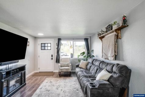 796 S R Street Cottage Grove OR 97424