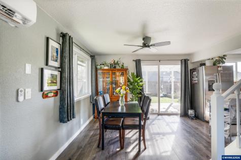 796 S R Street Cottage Grove OR 97424