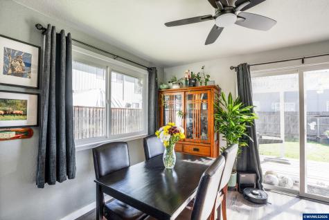 796 S R Street Cottage Grove OR 97424