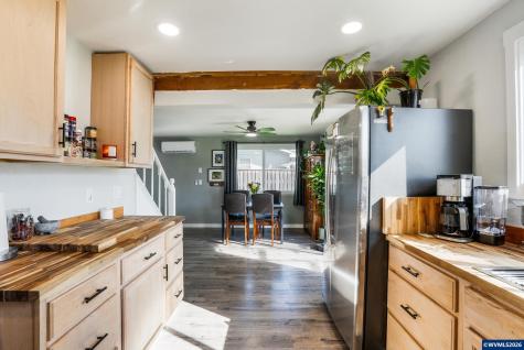 796 S R Street Cottage Grove OR 97424