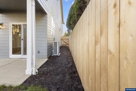 228-230-232 W Clay Street Monmouth OR 97361