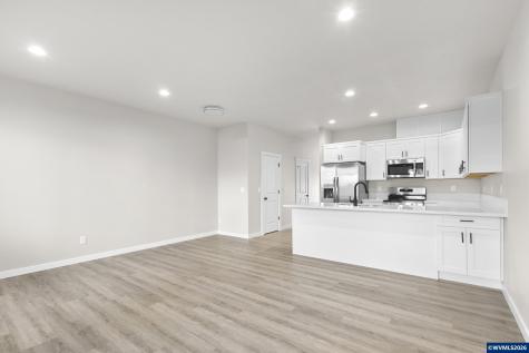 228-230-232 W Clay Street Monmouth OR 97361
