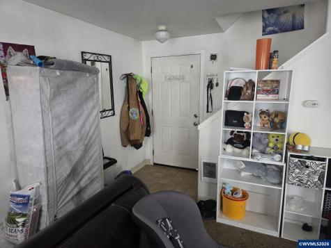 1195 Shipping (-1197) Street NE Salem OR 97301