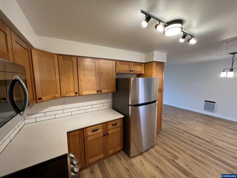 1150 Wyatt (-1160) Avenue Stayton OR 97383