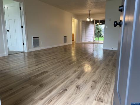 1150 Wyatt (-1160) Avenue Stayton OR 97383