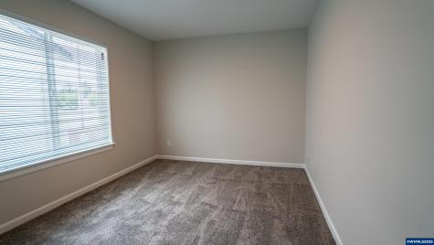 10 & 12 Sand Ridge Court Lebanon OR 97355